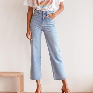 Levi's Ribcage Straight Ankle Light Wash Jeans Size 26